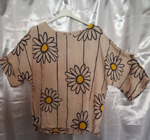 Lade das Bild in den Galerie-Viewer, Shirt &quot;Blumen&quot;
